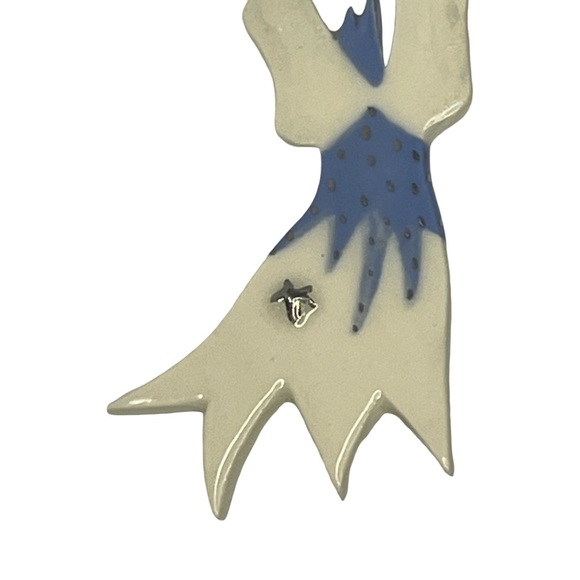 Vintage Sharon Roslund ‘97 Two Piece Ceramic White and Blue Brooch - Picture 4 of 6